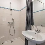 Le 8e Art - 8 Personnes, 4 Chambres, Ideal Groupes, Parking, Wifi