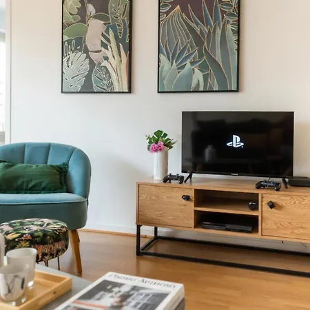 Le 8ème Art - 4 Chambres, Grand Espace, Balcon&parking Gratuit Inclus *