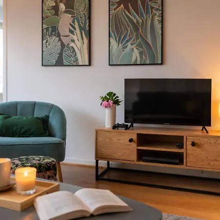 아파트 Le 8e Art - 8 Personnes, 4 Chambres, Ideal Groupes, Parking, Wifi