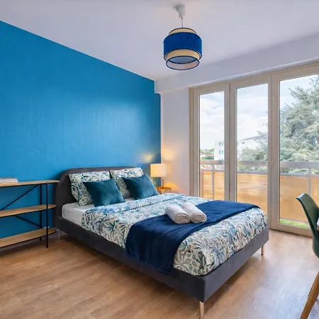 Le 8e Art - 8 Personnes, 4 Chambres, Ideal Groupes, Parking, Wifi * Angers