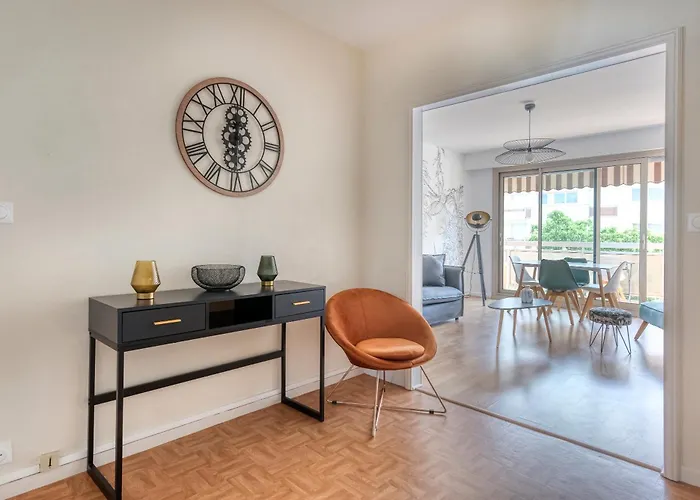 Le 8ème Art - 4 Chambres, Grand Espace, Balcon&parking Gratuit Inclus Angers