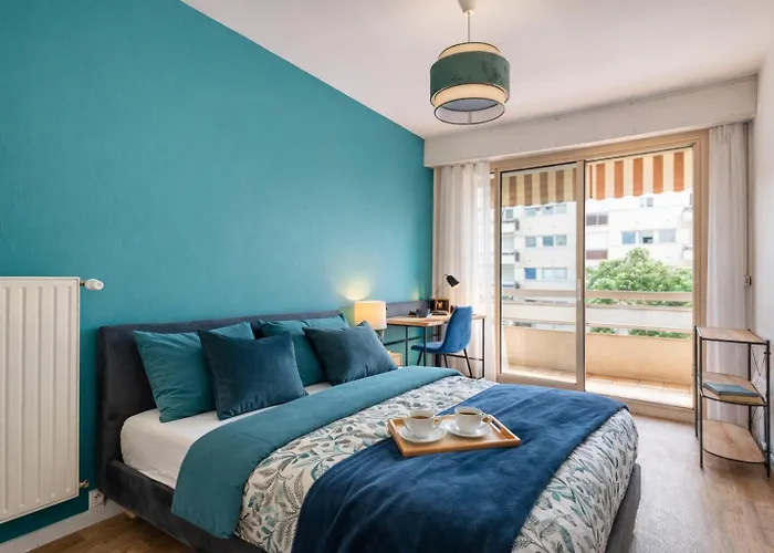 Le 8e Art - 8 Personnes, 4 Chambres, Ideal Groupes, Parking, Wifi 아파트 앙제